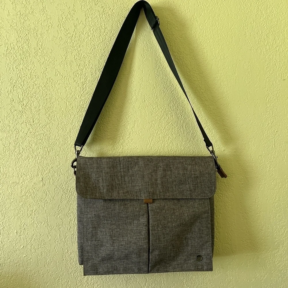 Pkg laptop/ iPad bag